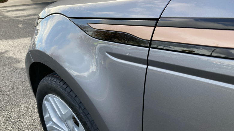 Land Rover Range Rover Evoque 2.0 D200 R-Dynamic SE 5dr Auto Diesel Hatchback